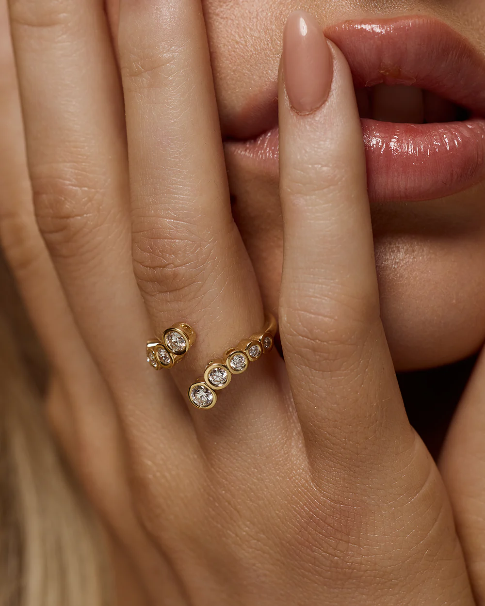 Elodie Round Bezel Wrap Ring - Image 2
