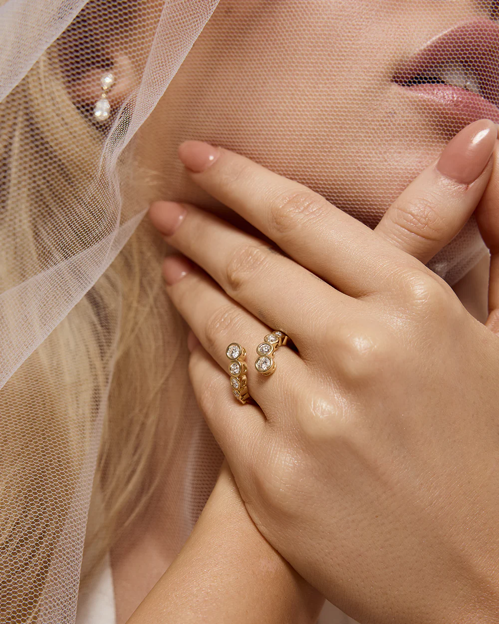 Elodie Round Bezel Wrap Ring - Image 4