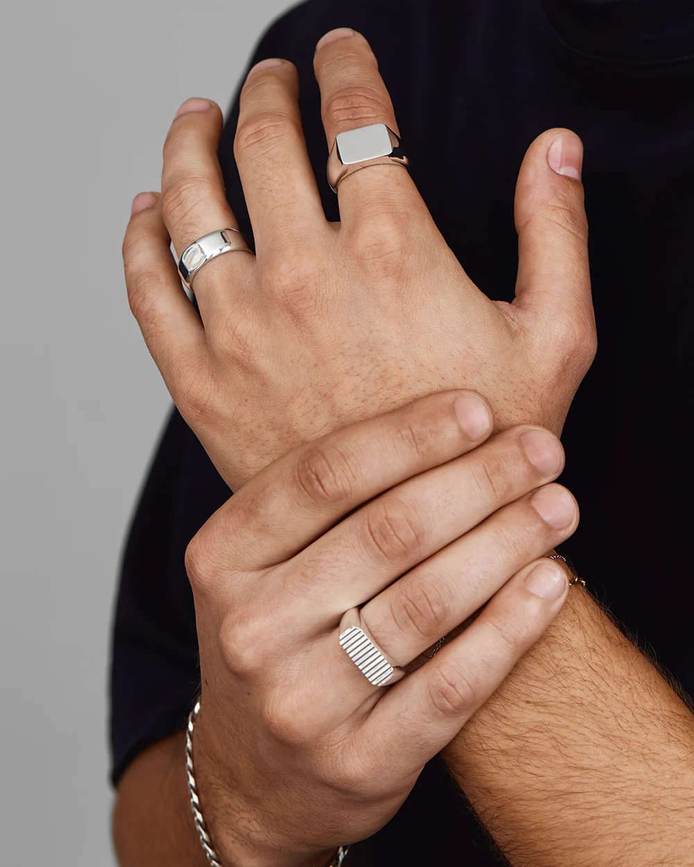Groove Signet Ring - Image 9