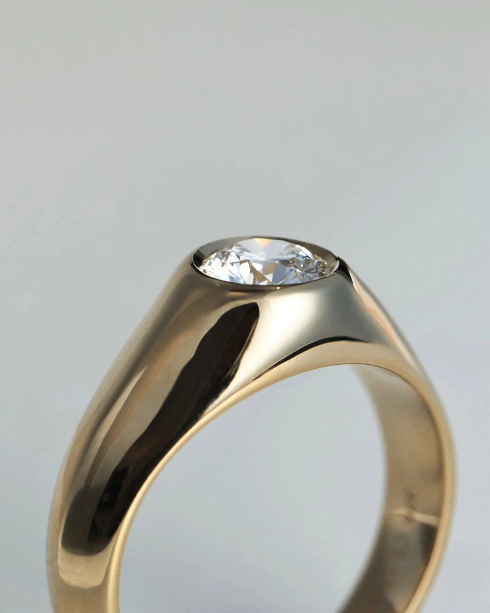 Heath 1ct Round Diamond Ring Yellow Gold - Image 4