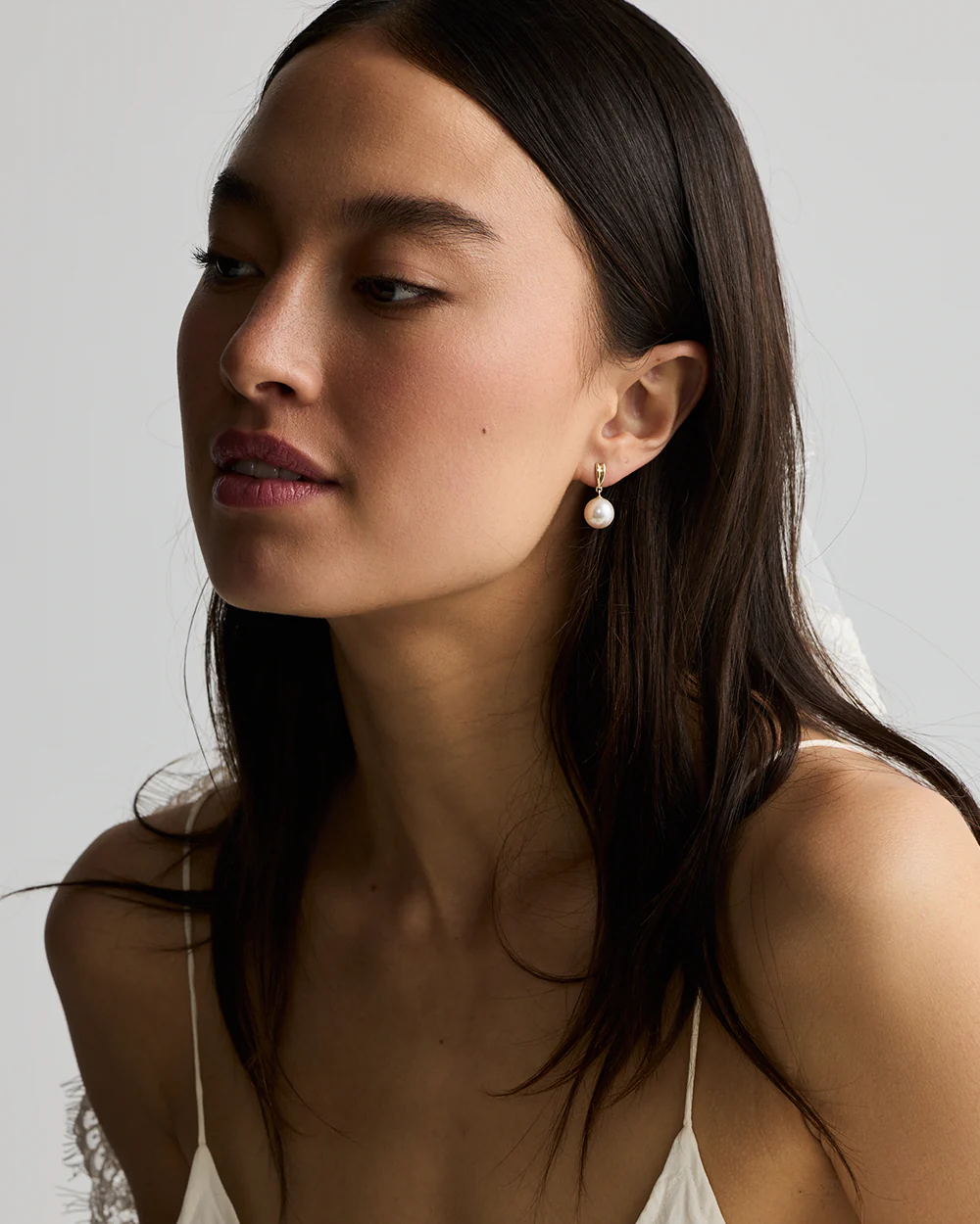 Naz Pearl Earrings - Image 6