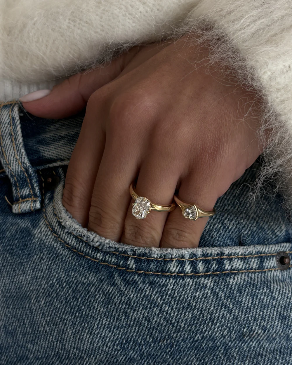 Paloma 2.08ct Cushion Cut Engagement Ring - Image 4