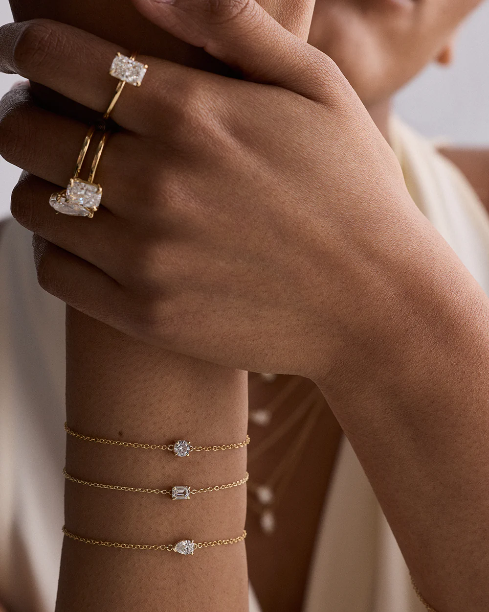 Round Solitaire Diamond Bracelet - Image 3