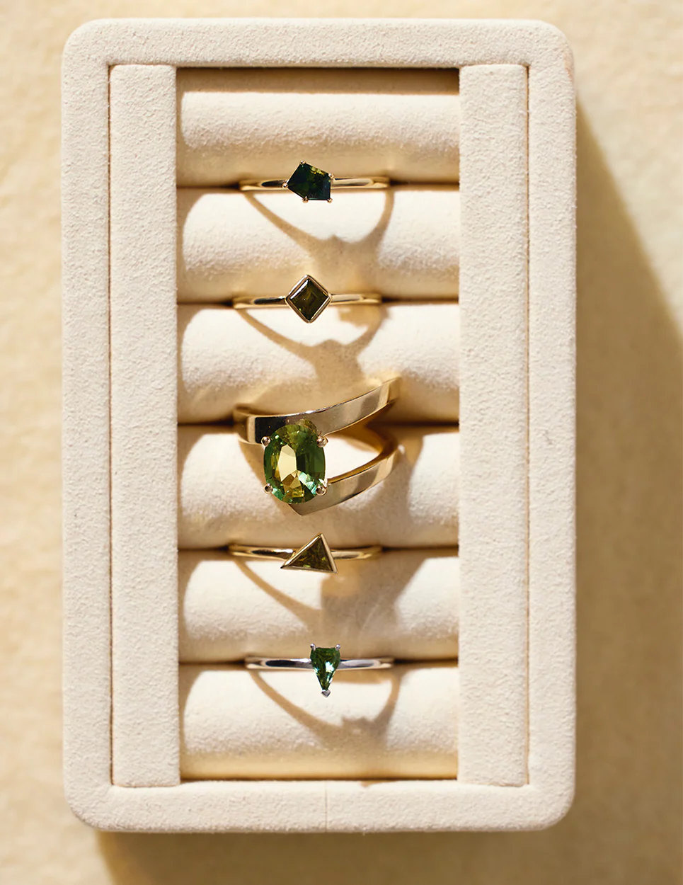 Sage Parti Sapphire Ring - Image 3